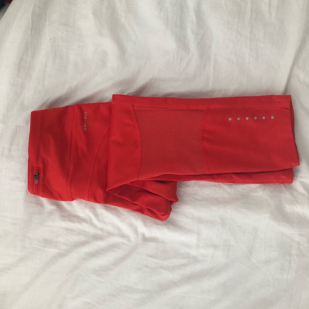 Nike dri fit capris